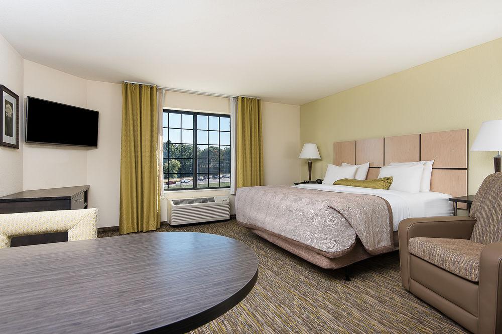 Candlewood Suites Bloomington By Ihg Bagian luar foto