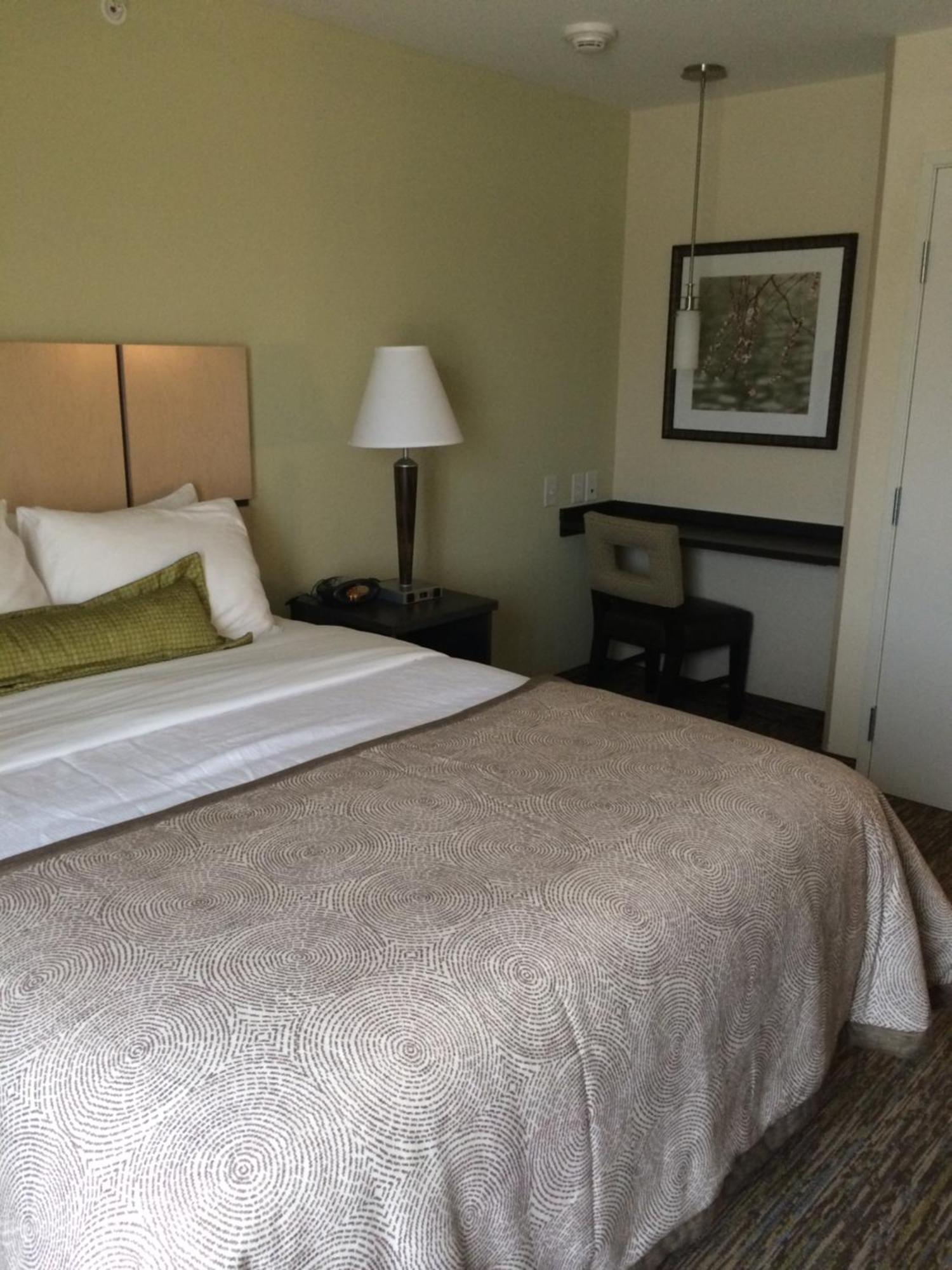 Candlewood Suites Bloomington By Ihg Bagian luar foto