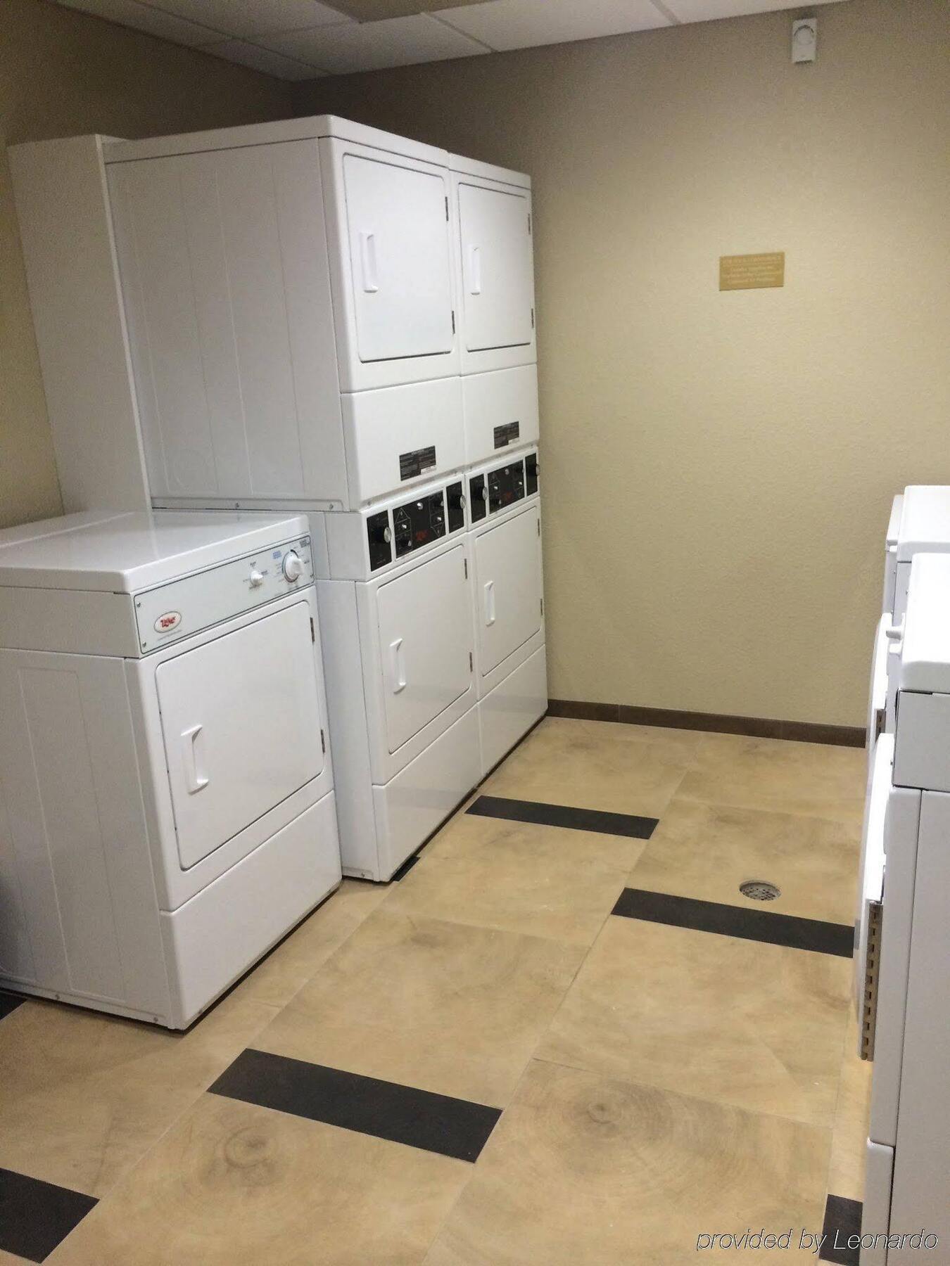 Candlewood Suites Bloomington By Ihg Bagian luar foto