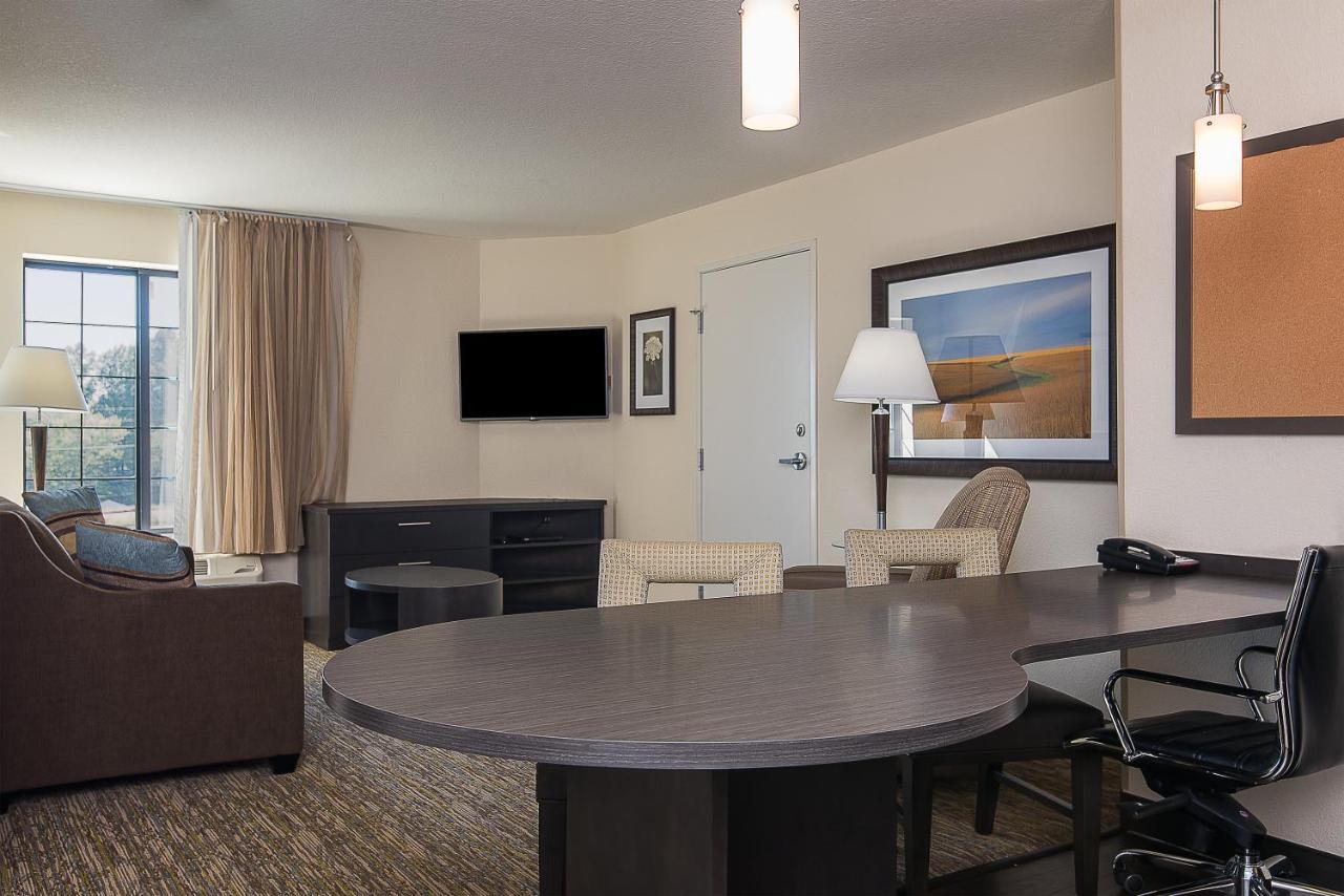 Candlewood Suites Bloomington By Ihg Bagian luar foto
