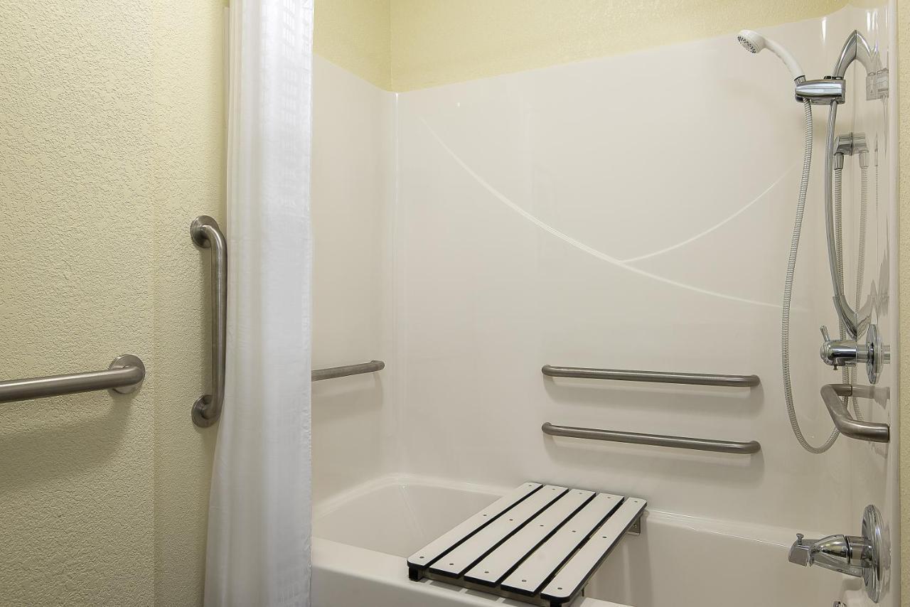 Candlewood Suites Bloomington By Ihg Bagian luar foto
