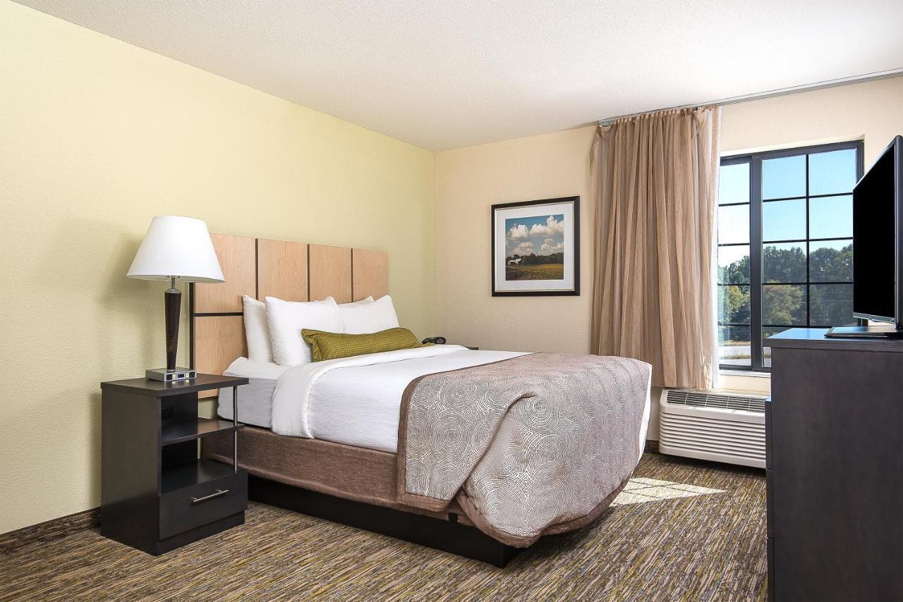 Candlewood Suites Bloomington By Ihg Bagian luar foto